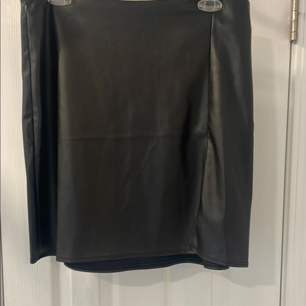Elegant Black Skirt